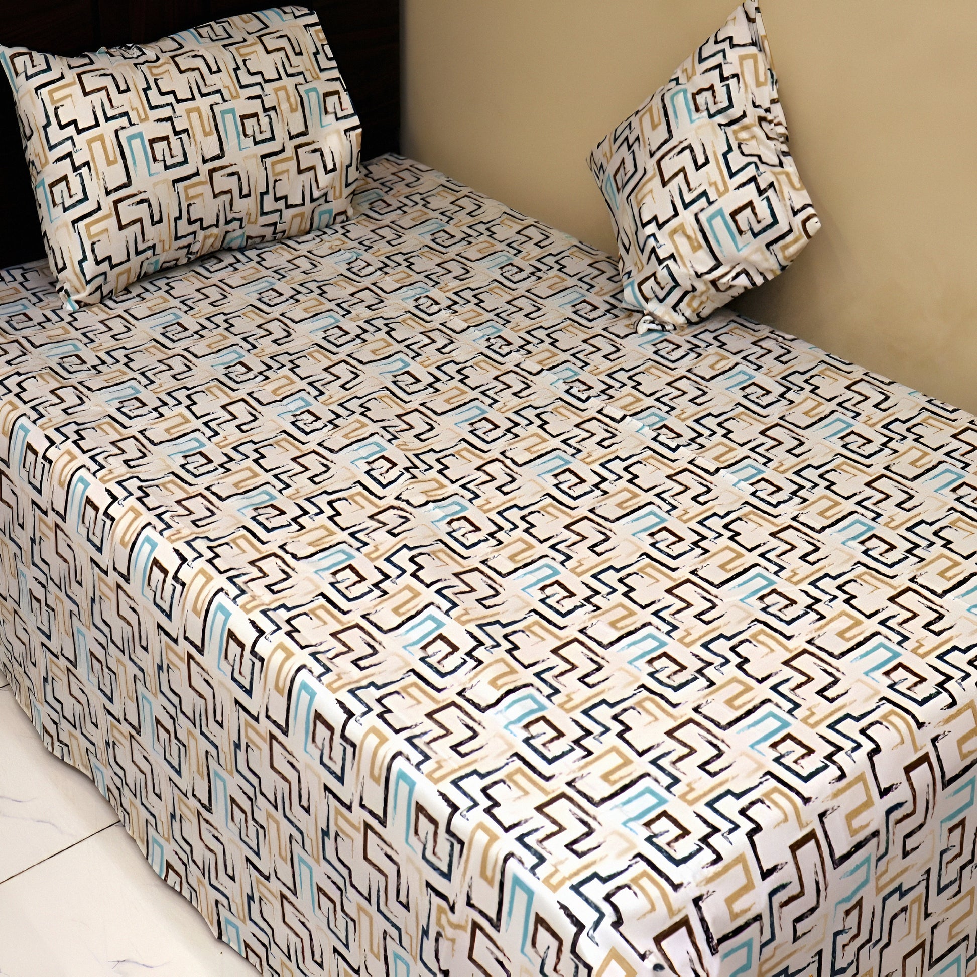 Geometric cotton bedsheet set with pillow covers, available all sizes in uae