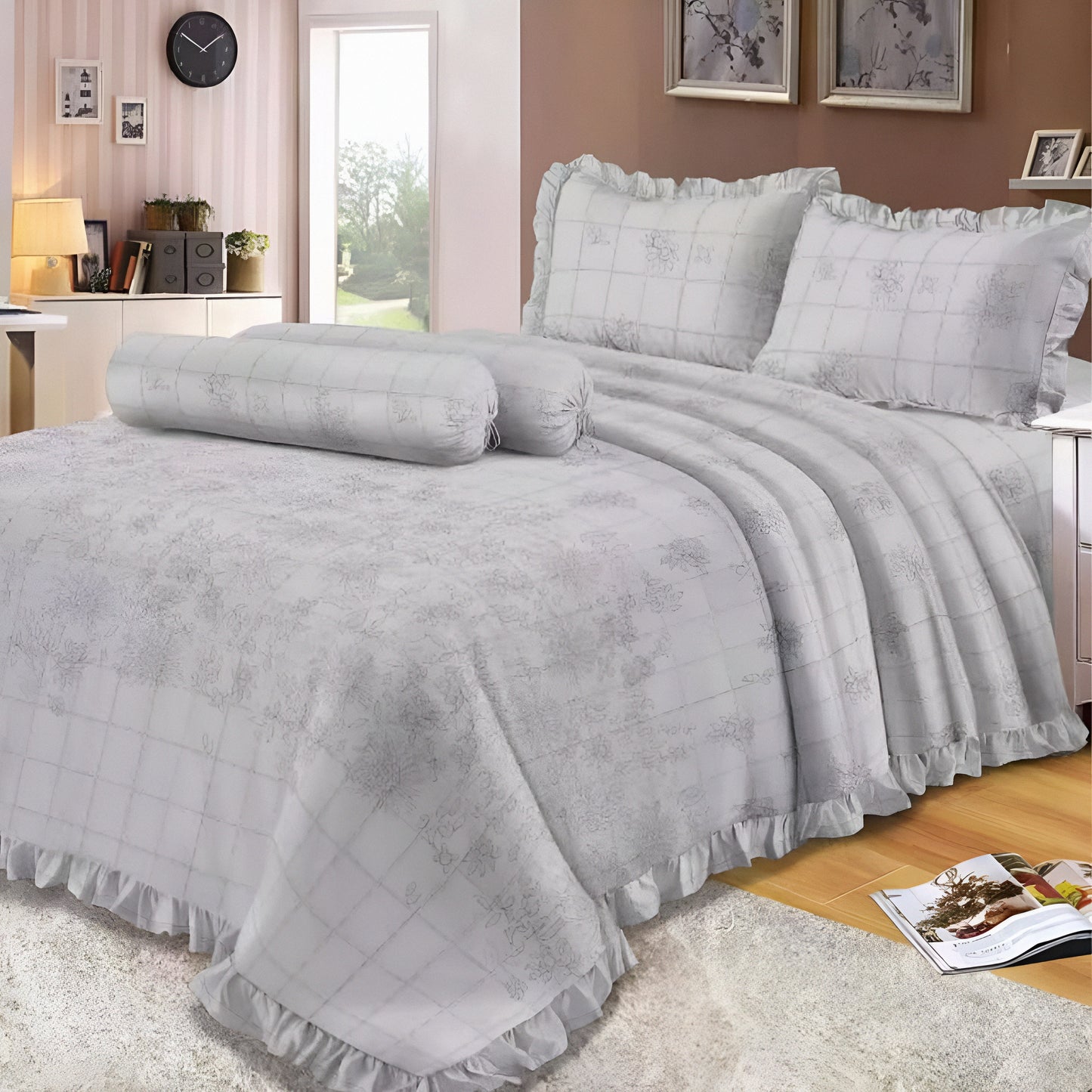 Luxury cotton bedsheet set on king bed — نسيج قطني فاخر ومظهر أنيق
