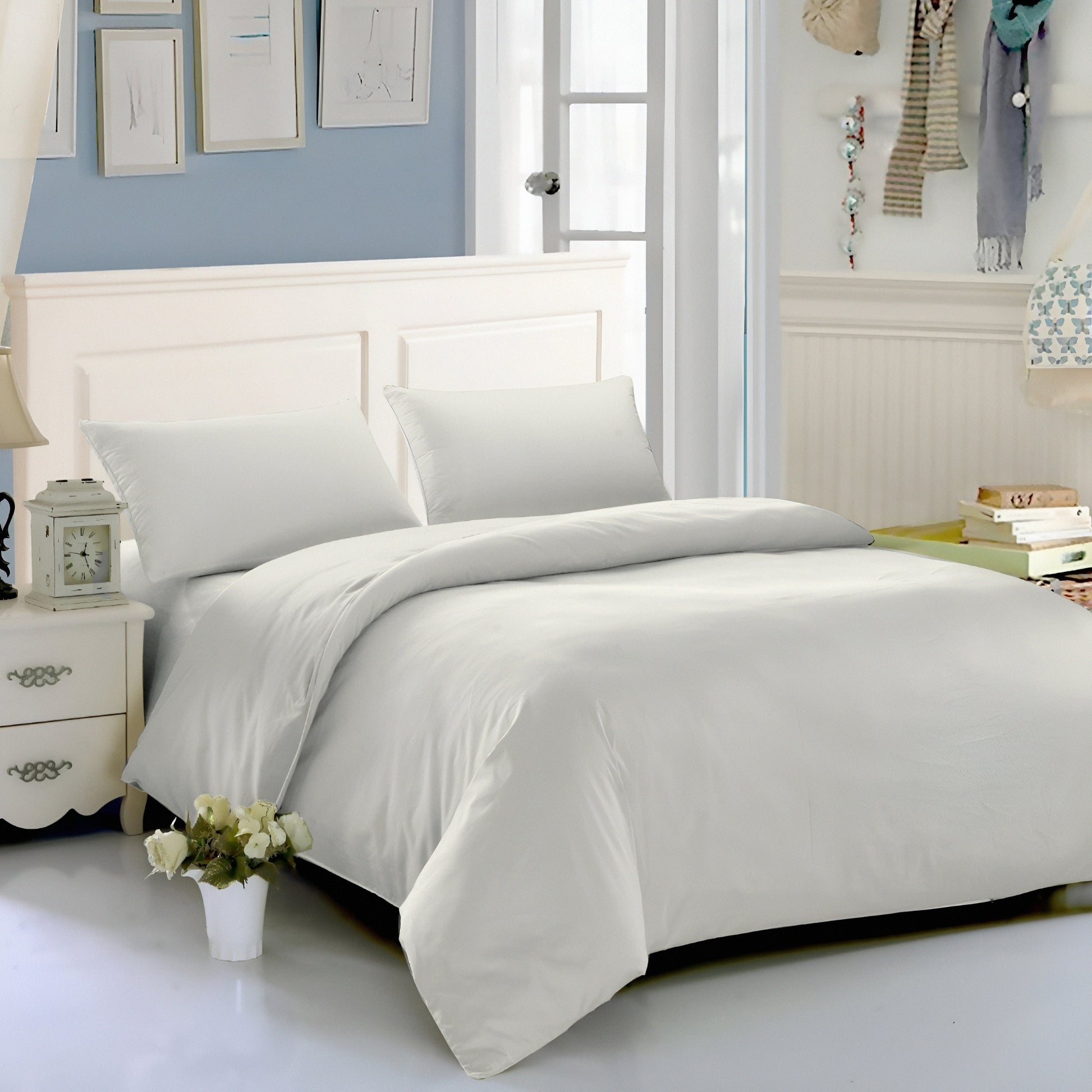 Luxury plain white hotel bedsheet mix by Marjan3x — soft cotton fabric with smooth and elegant finish.